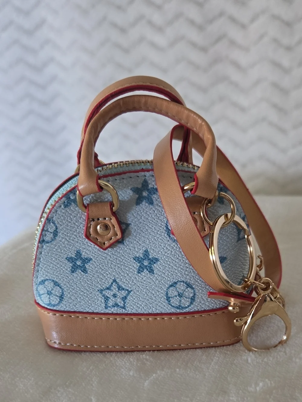 Women’s Mini Top-Handle Bag Charm/Eat Pod Carrier in Light Blue and Tan